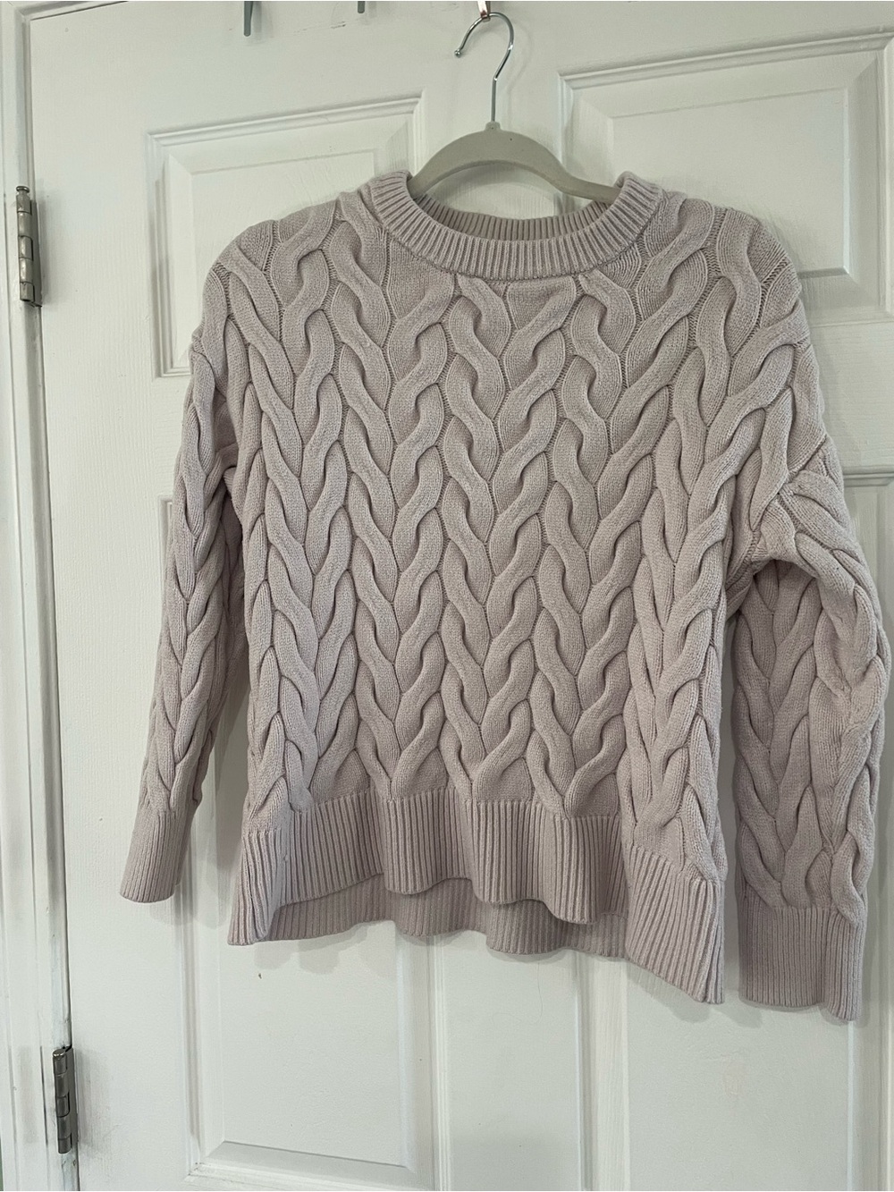 Chunky cream Cable Crewneck Sweater - Philosophy- Republic- Size women’s M